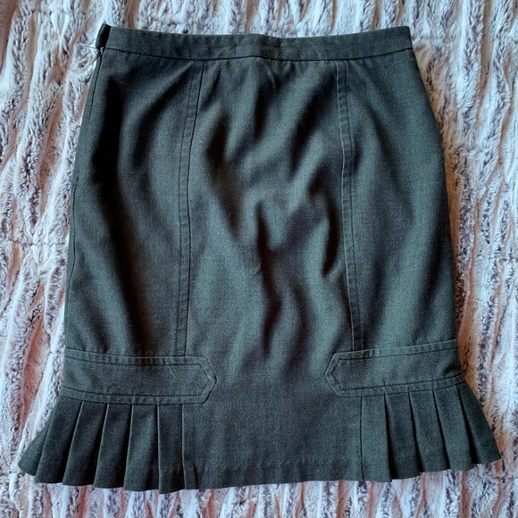 Max Studio Size 2 Pleated Skirt - Picture 6 of 9